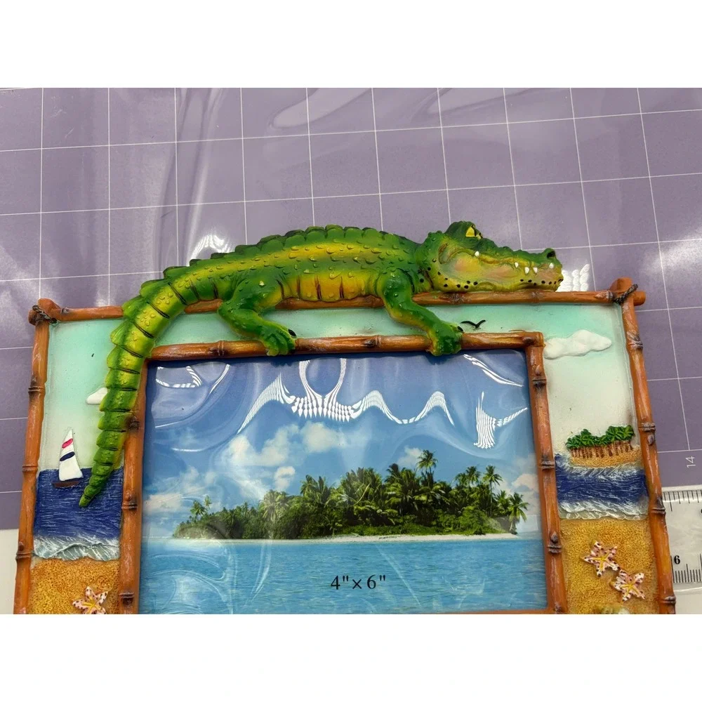 Vintage 2005 Alligator Picture Frame 4x6 Cocoa Beach Florida Souvenir Resin